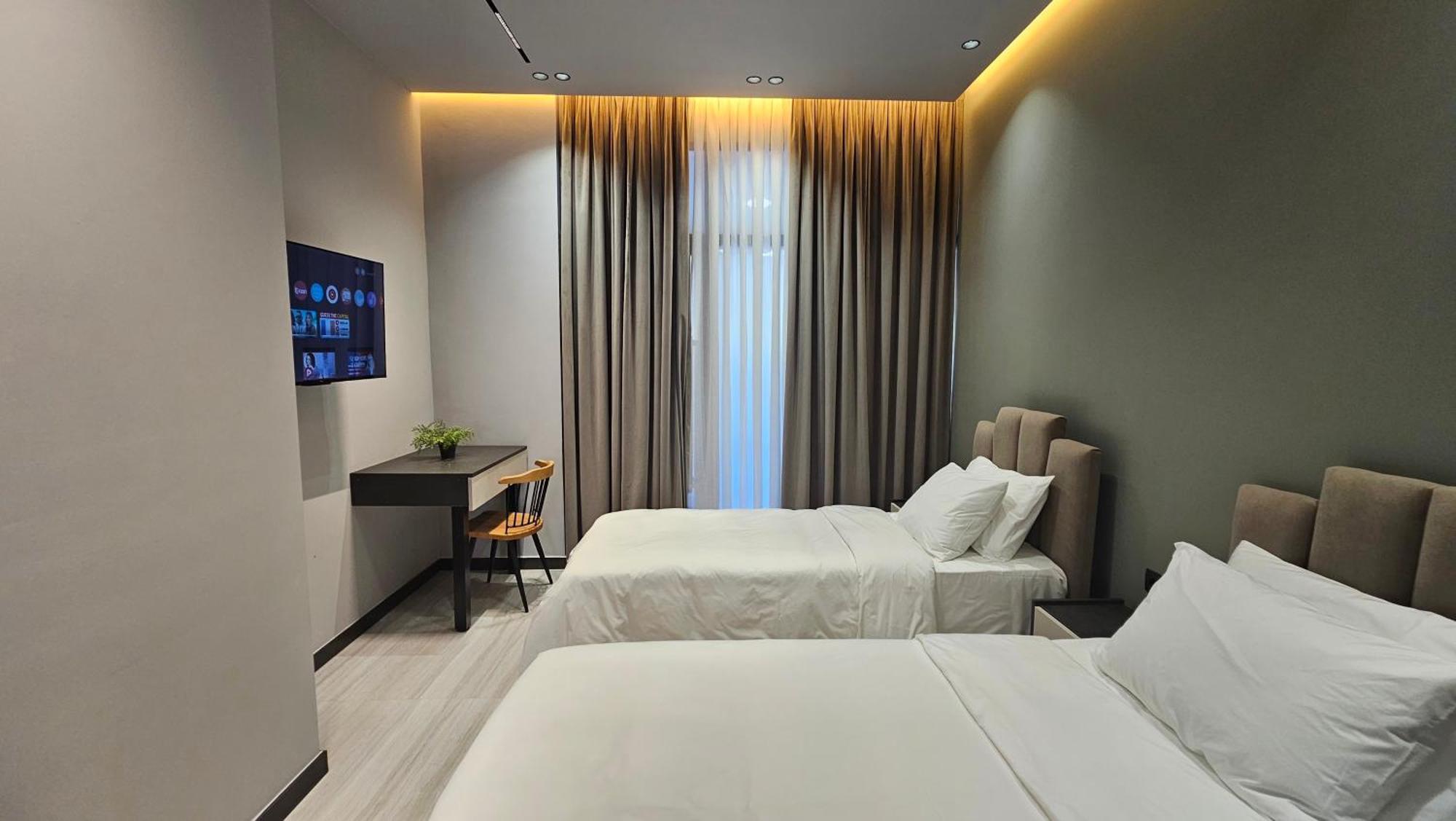 The Roots Boutique Hotel Shkoder Bagian luar foto