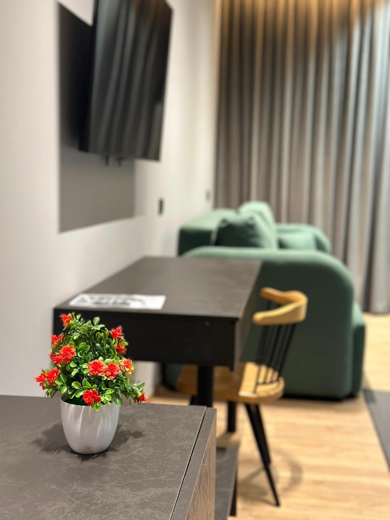 The Roots Boutique Hotel Shkoder Bagian luar foto